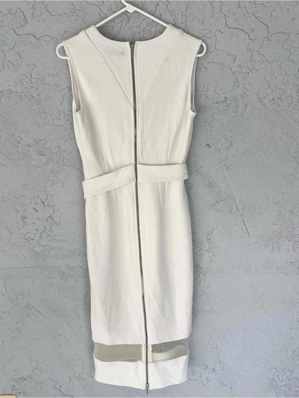 Nicholas Deep V-Neck Mesh Bottom Belted Midi Sheath Dress White Size 6 Cocktail